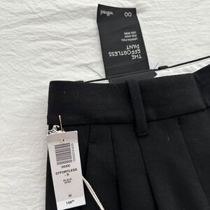 Aritzia The Effortless Pant #workpants #neverworn #slacks #aritzia #businesscas
